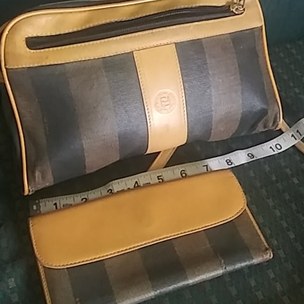 💕Authentic Fendi Vintage Stripe Crossbody. - Picture 12 of 12